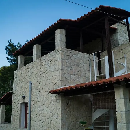 Garden House Aya Paraskevi